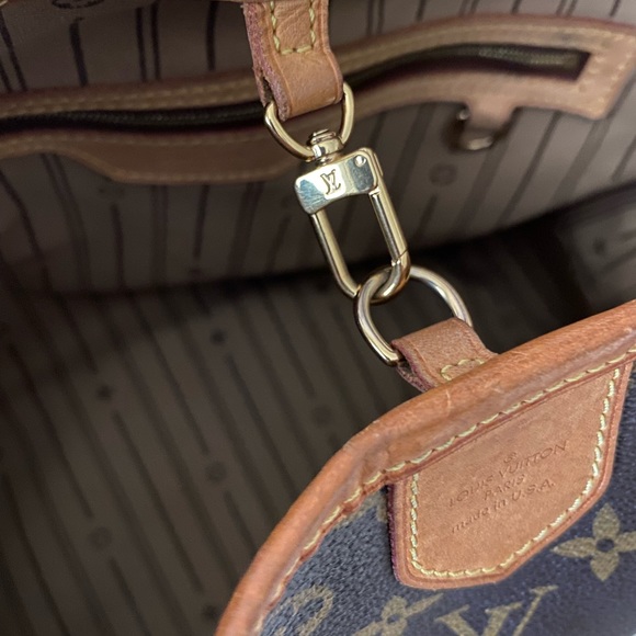 Authentic Louis Vuitton Delightful MM - Picture 7 of 14